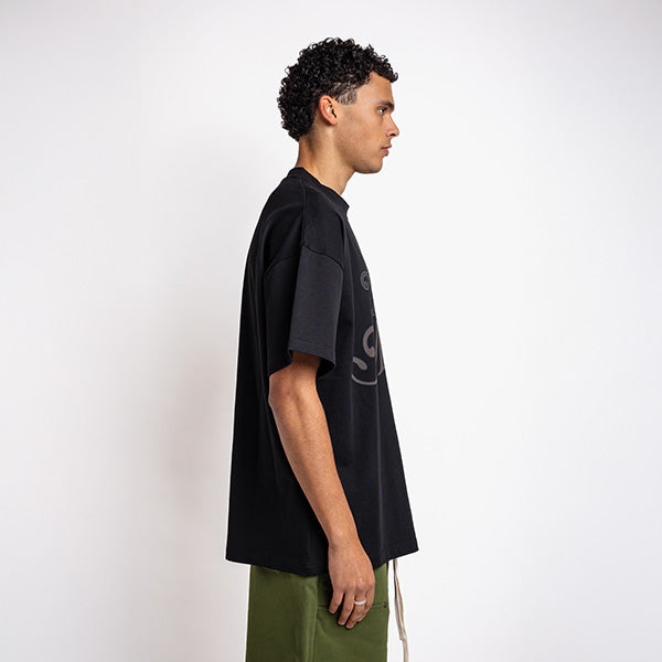 Love More Tee Black